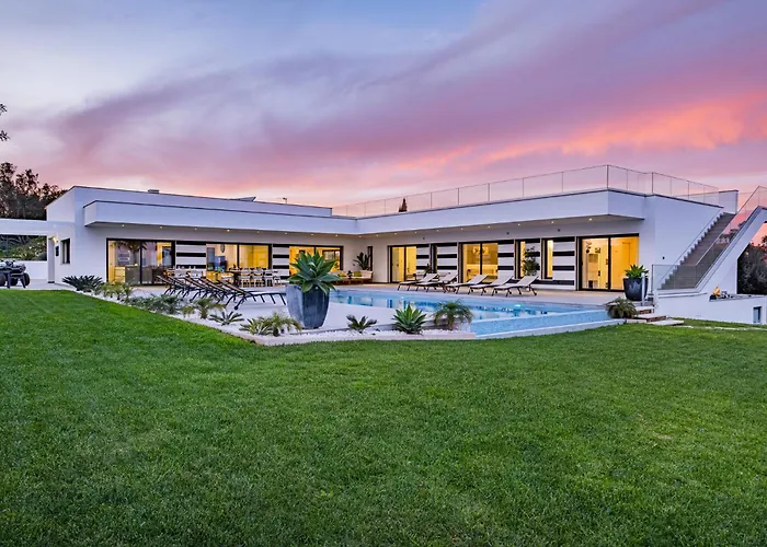 Bluehorizon Luxury Villa