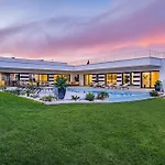 Bluehorizon Luxury Villa